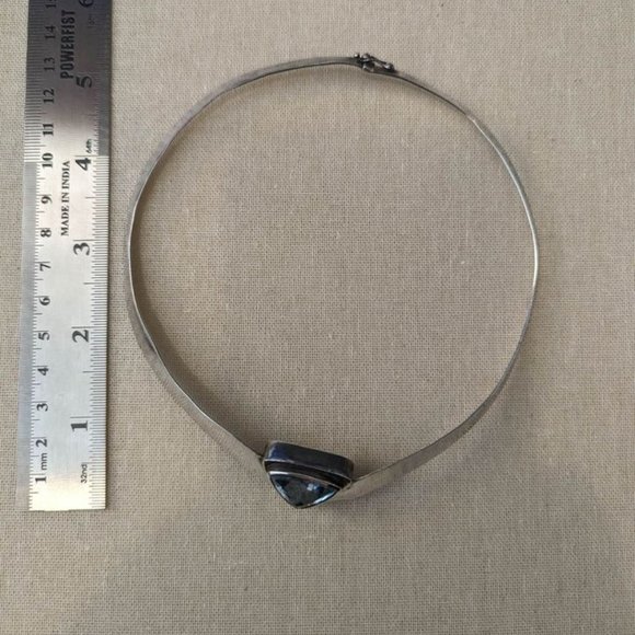 American Modernist circa, 1940 to 1960's Silver Trillion cut Aquamarine Choker! - Picture 4 of 4